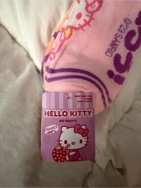 Hello Kitty Pink Purple Accent No-Show Socks